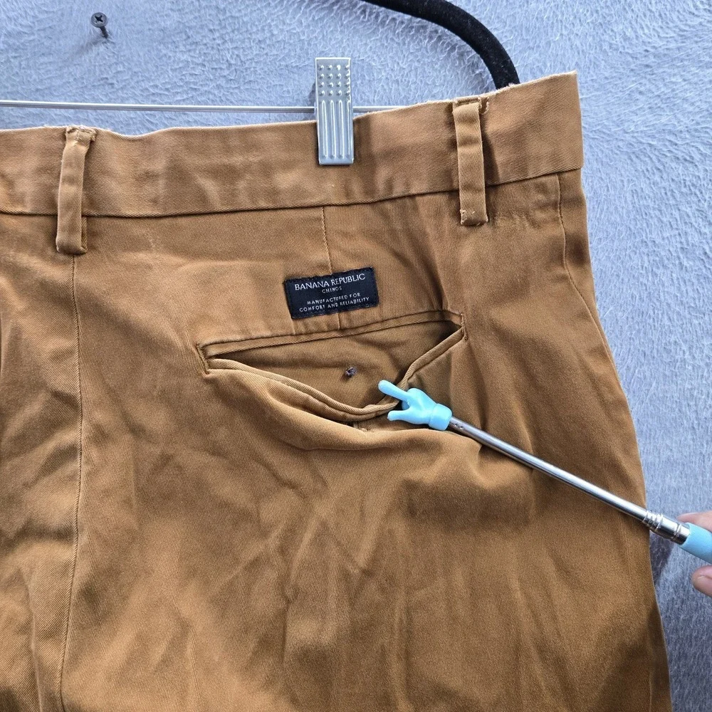 Banana Republic ***missing button